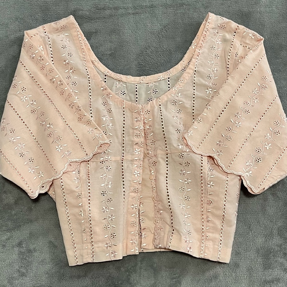 Vintage lace cropped cardigan